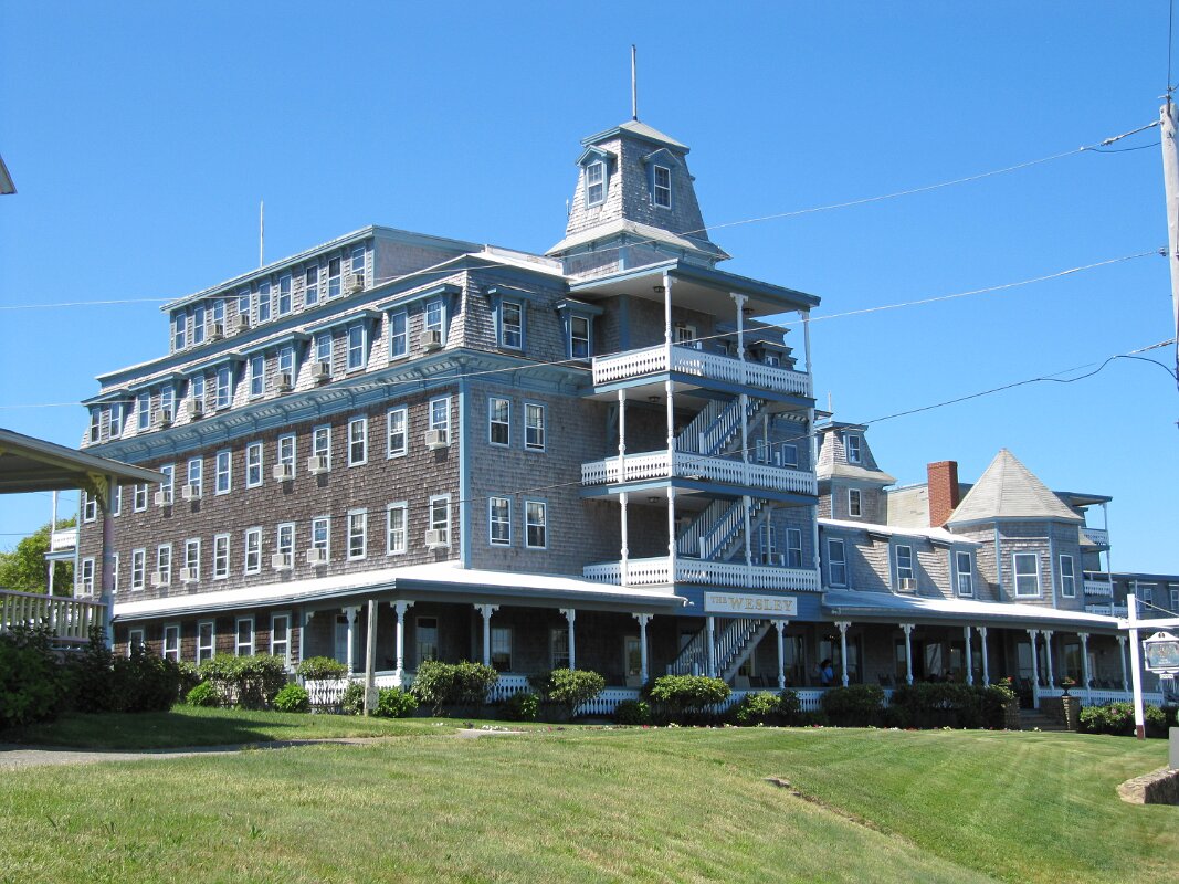 oak_bluffs_martha's_vineyard_ma_11